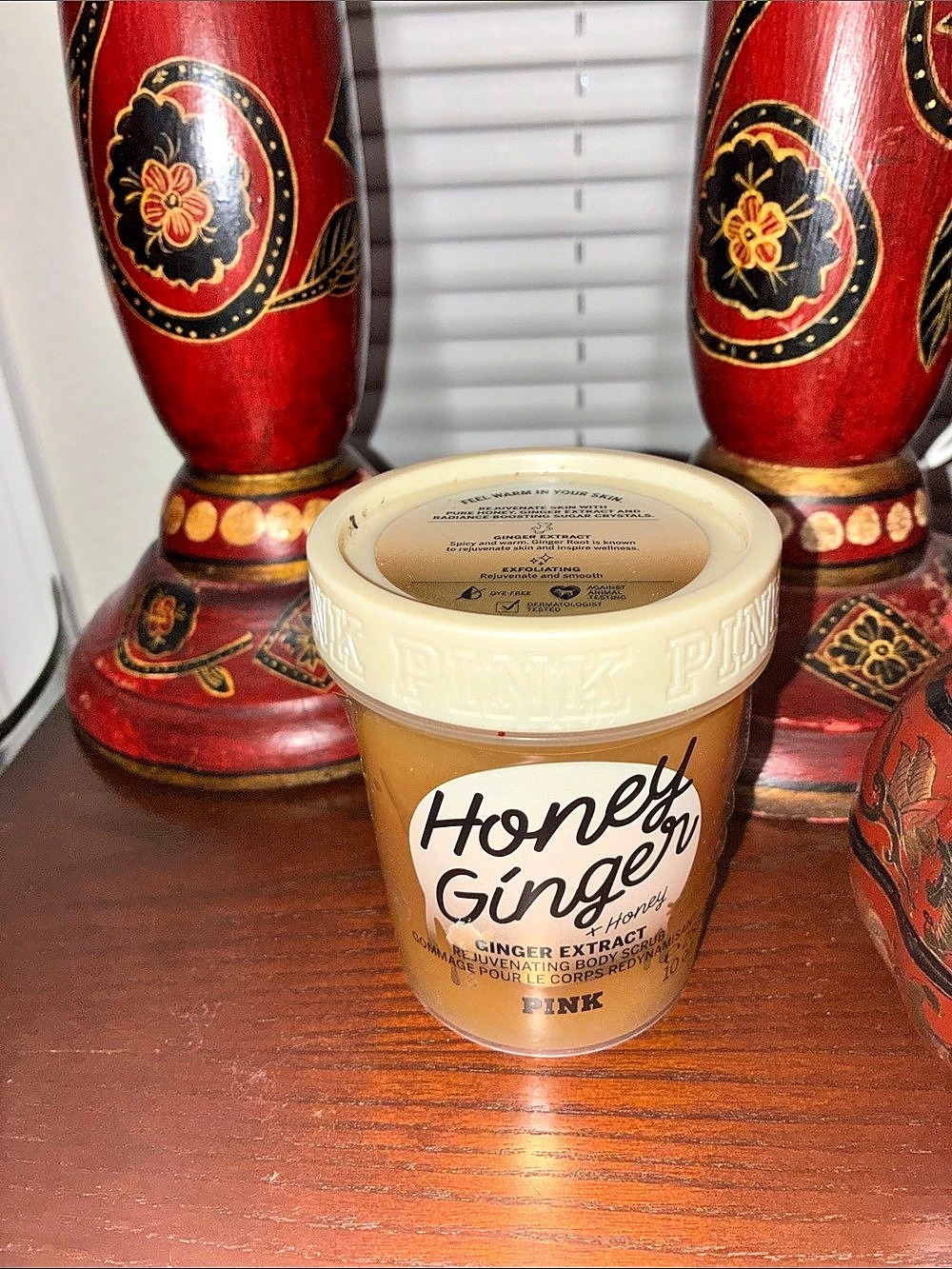 PINK Honey Ginger Exfoliating Body Scrub Exfoliating Body Scrub